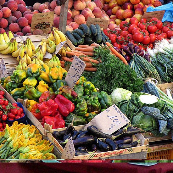 Guarda questa foto sul mercato rionale a Genova Struppa